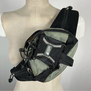 💕 MEC Outdoor Adventure Sling Bag - Black and Green